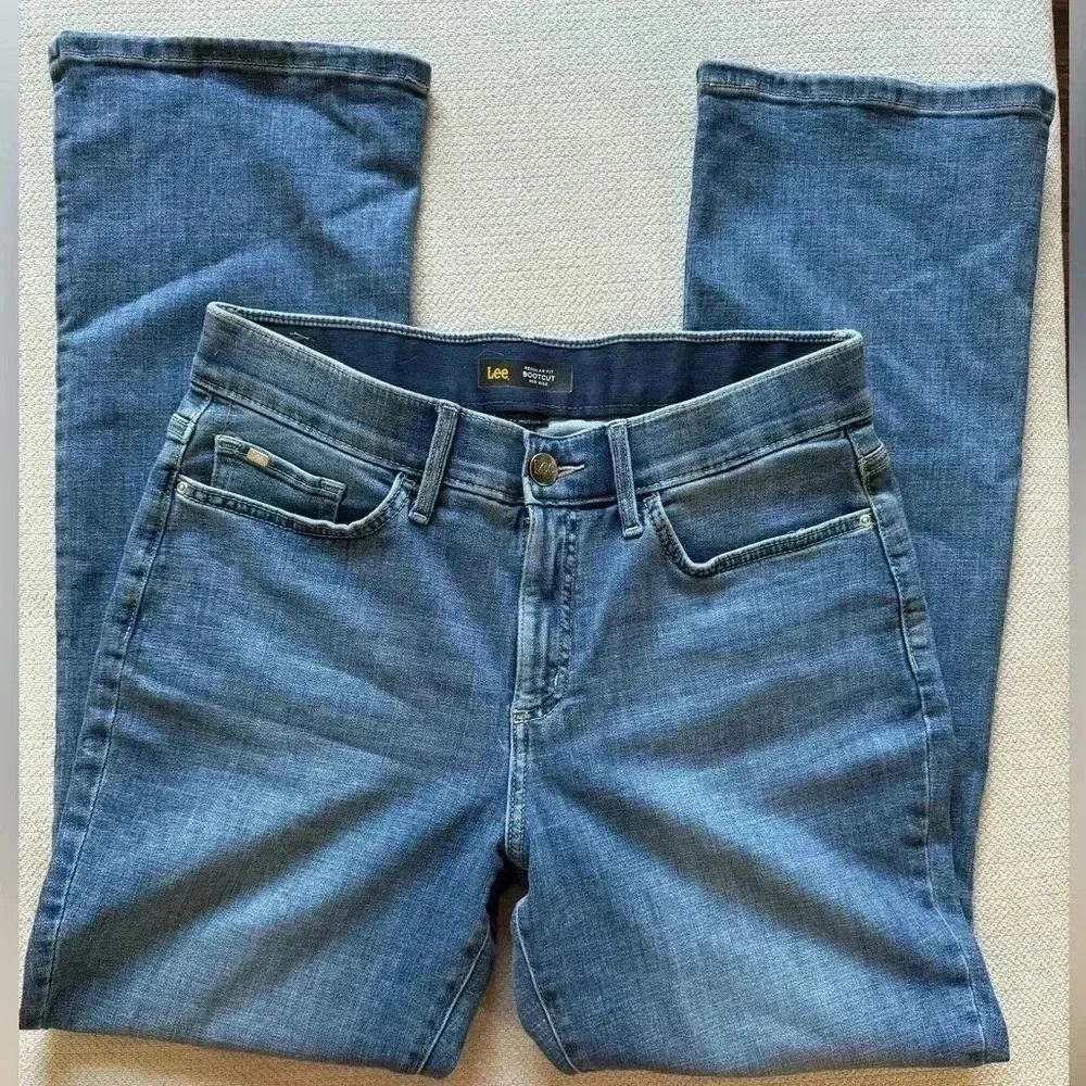 LEE Women's Regular Fit Blue Jeans Mid Rise Flex Motion *Short Length*